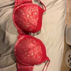 46D red lace torrid bra